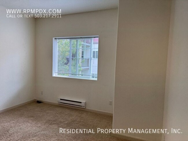 Building Photo - 11830 NW Holly Springs Ln