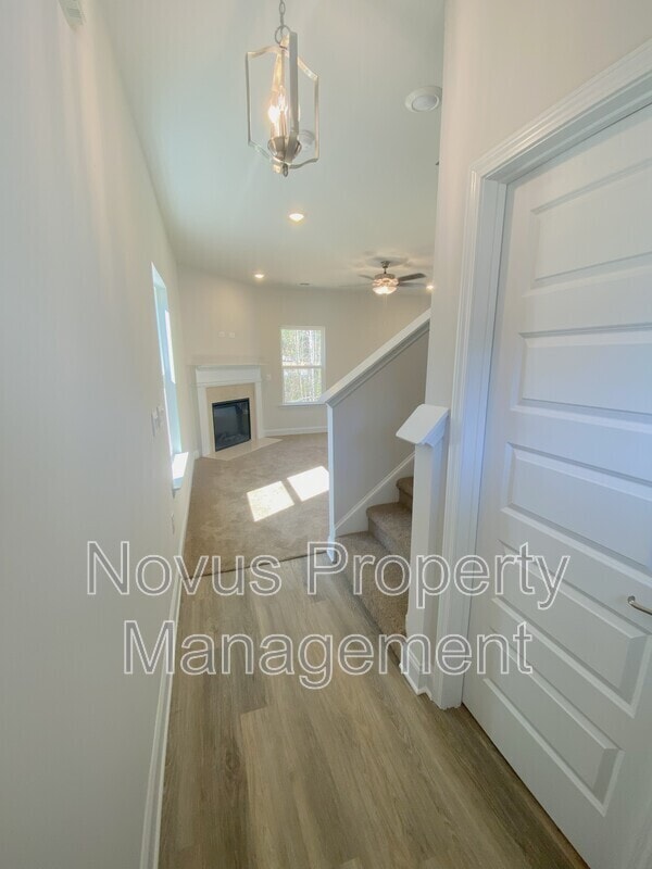 Building Photo - 210 Laney Dr