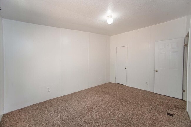 Building Photo - 16495 Taurus Ct