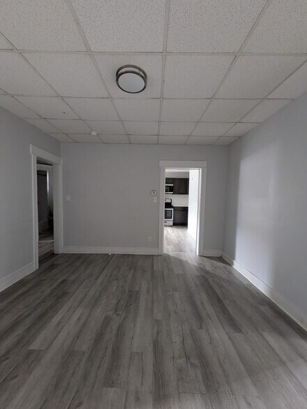 Building Photo - 970 Broadway