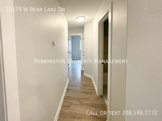 Building Photo - 10379 W Bear Lake Dr
