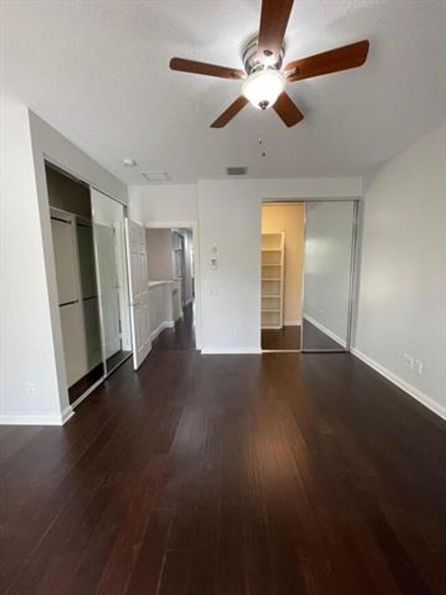 Building Photo - 3264 W Community Dr