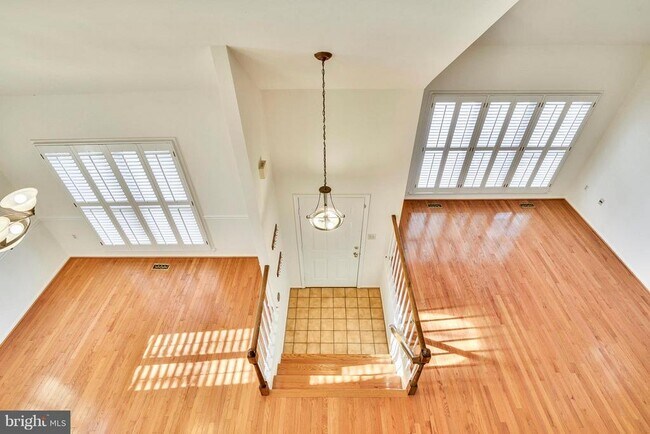 Building Photo - 3023 Oakton Meadows Ct