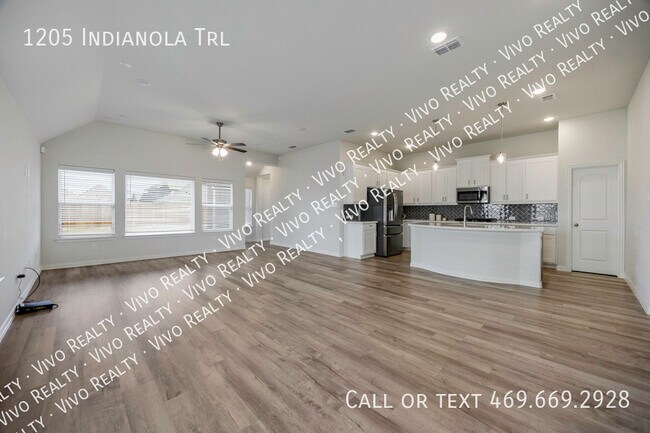 Building Photo - 1205 Indianola Trl