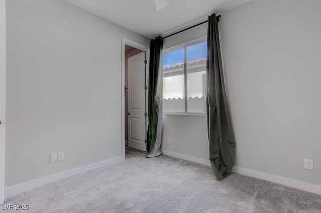 Building Photo - 8874 Howell St