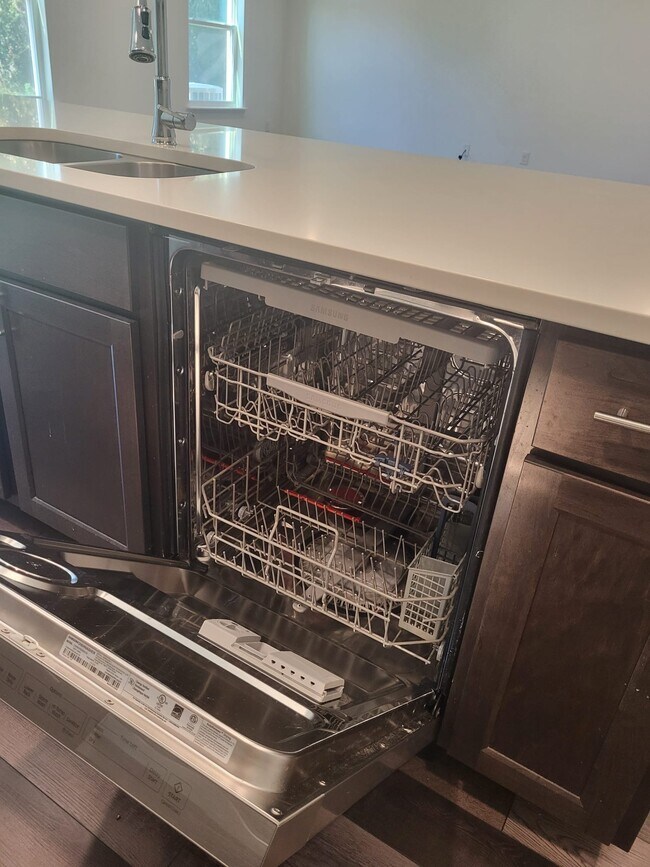 Building Photo - 2816 Westwood Ave