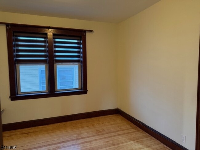 Building Photo - 719-723 E 30th St