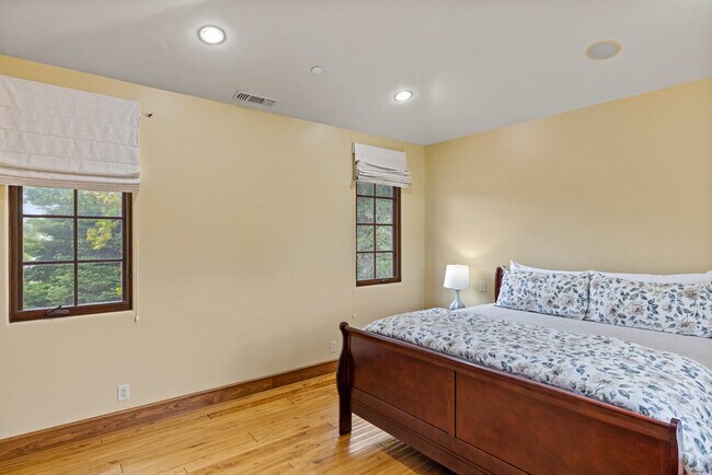 Building Photo - 3317 Taylor Rd