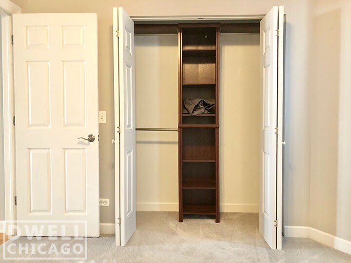 Building Photo - 521 W Belmont Ave