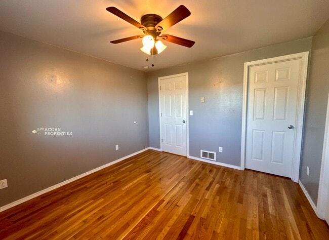 Building Photo - 537 NE Ellis Way