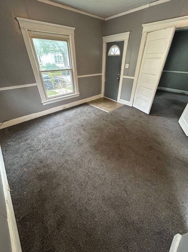 Primary Photo - 721 California Ave