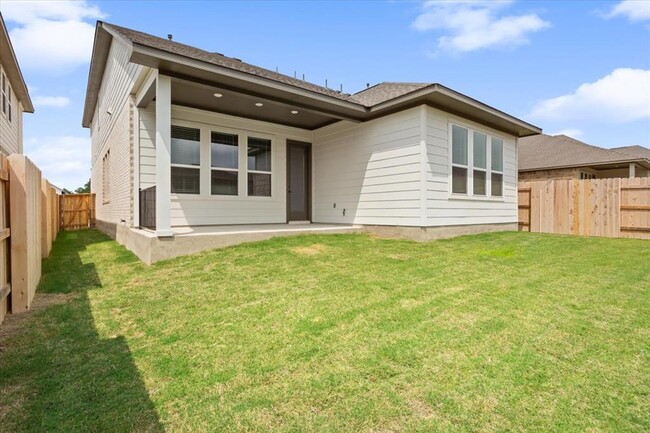 Building Photo - 212 Lariat Lp