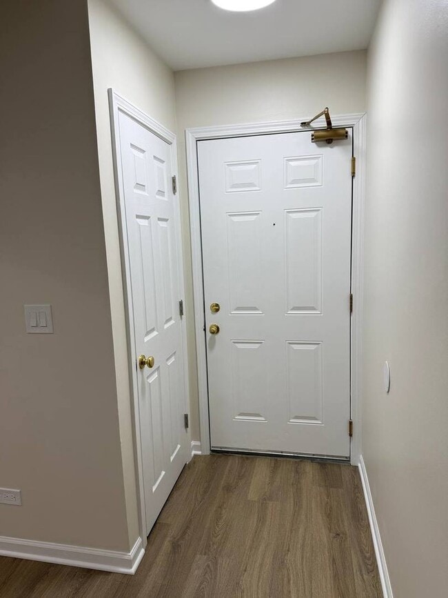 Building Photo - 209 Glengarry Dr