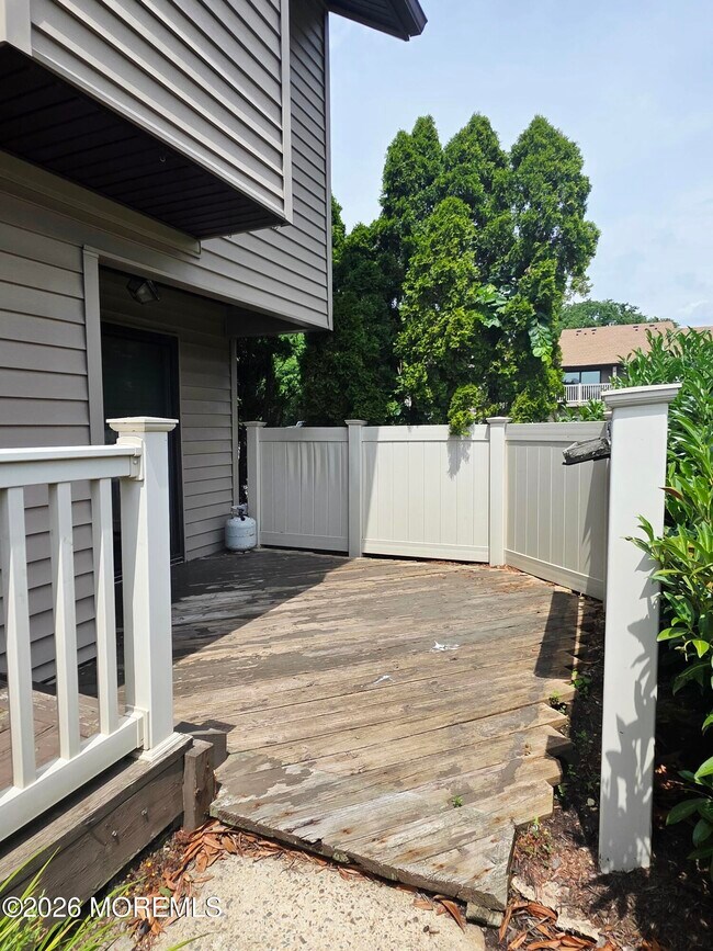 Building Photo - 97 Cotswold Cir
