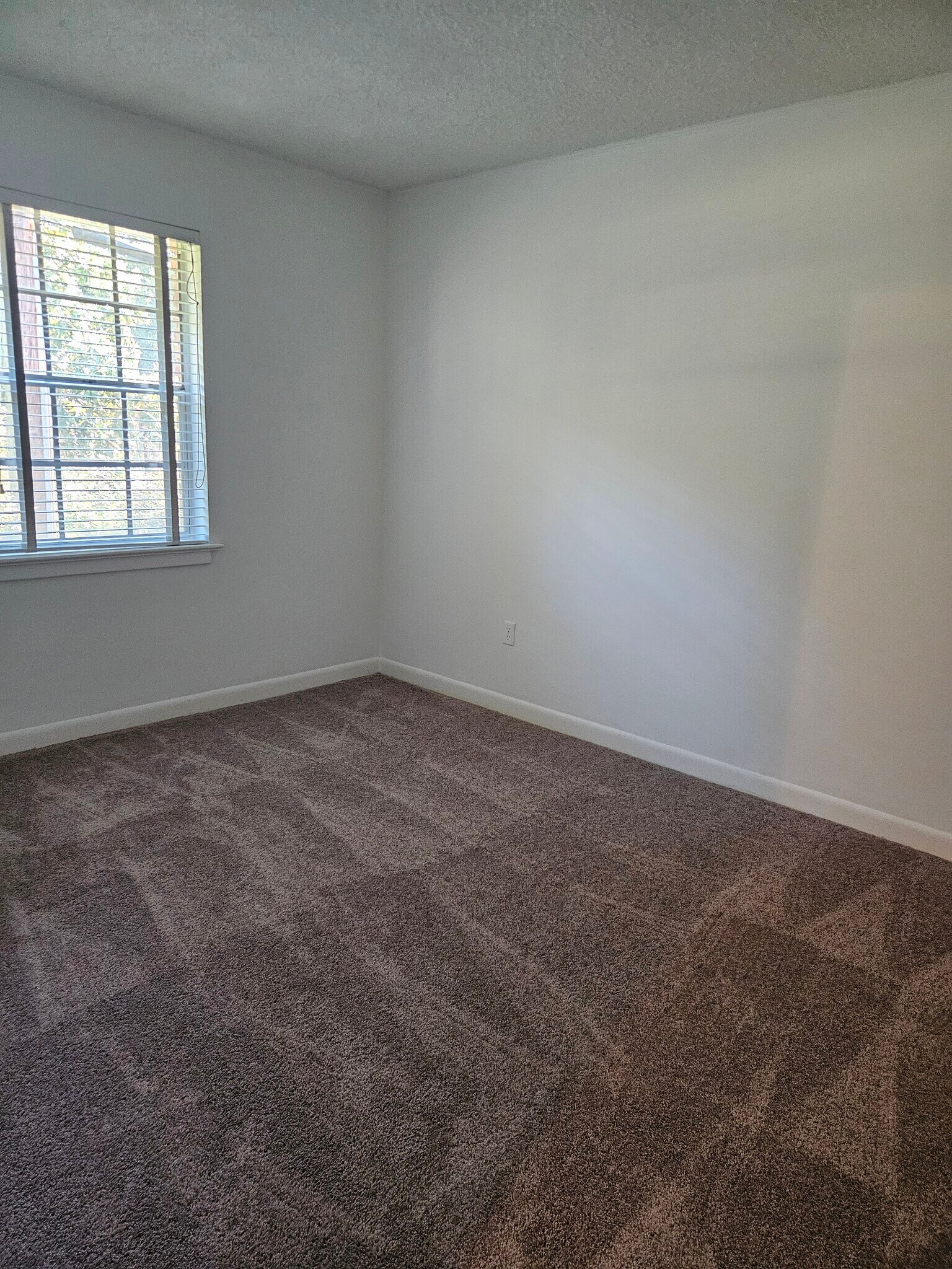 Building Photo - 2846 Walton Way