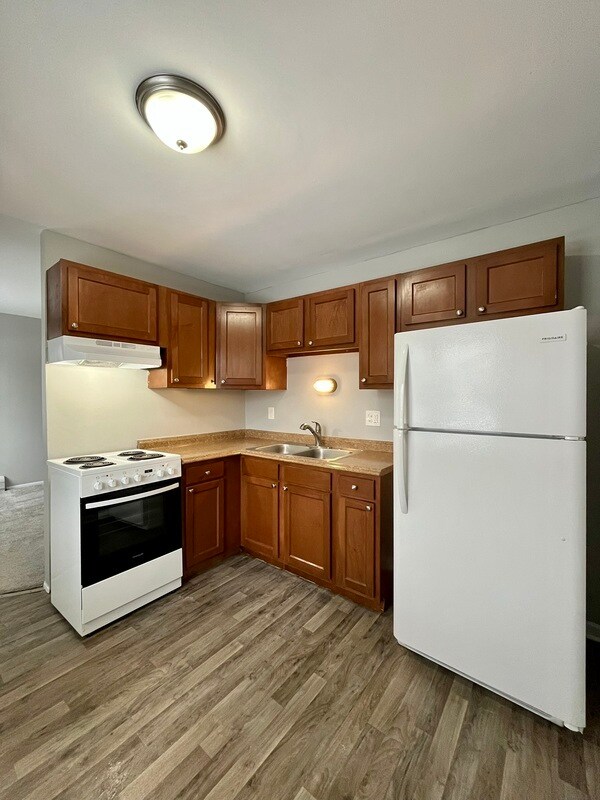 Building Photo - 1770 St Johns Blvd