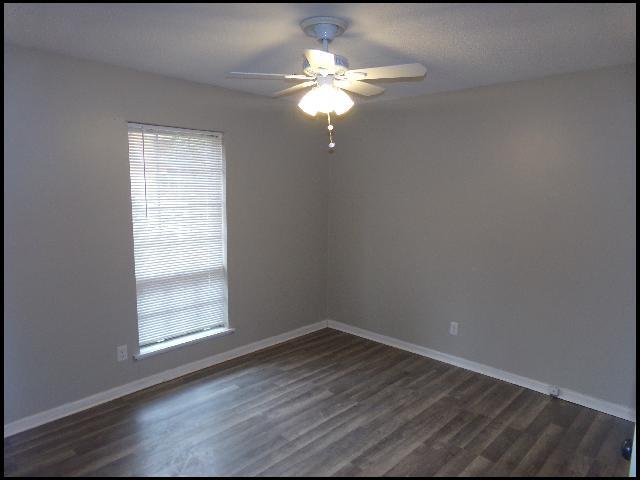 Building Photo - 5803 Chaucer Ln