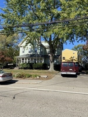 Building Photo - 127 Pond St