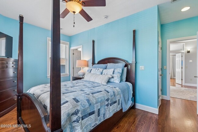 Building Photo - 45 E Pampano Dr
