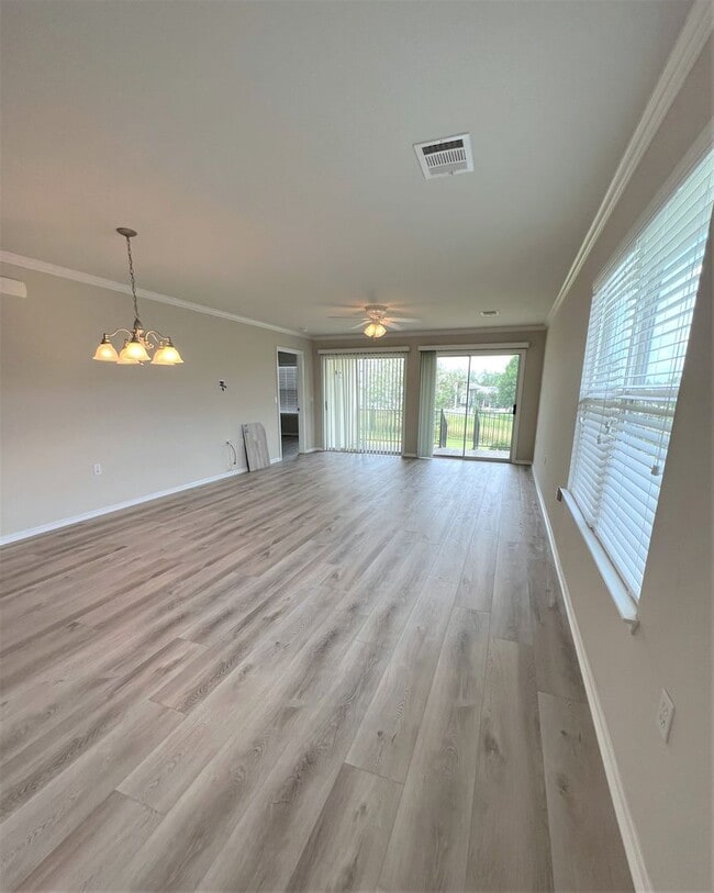 Building Photo - 305 Barrington Farm Ct