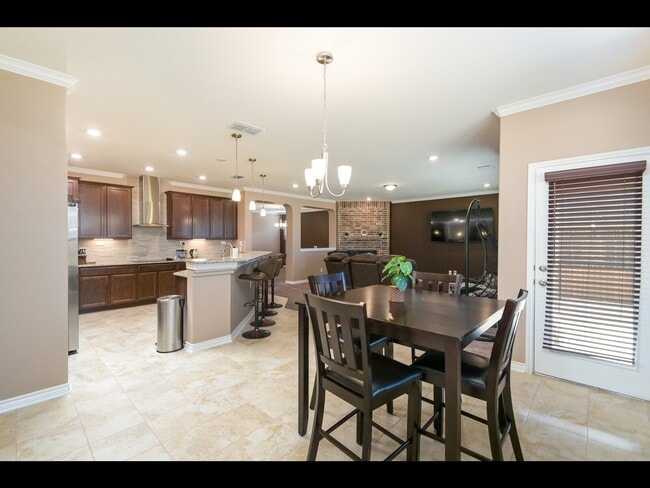 Building Photo - 15050 Tethys Wy