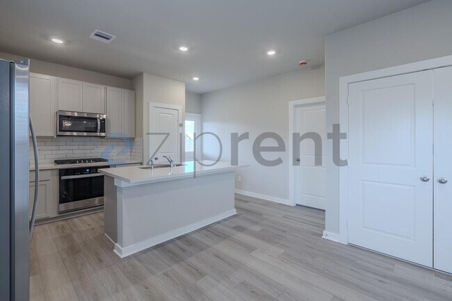 Building Photo - 13323 Prado Rdg Ln