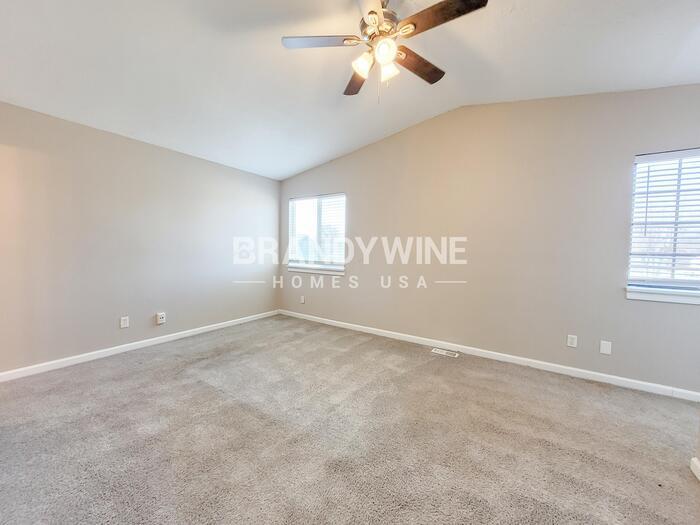 Building Photo - 605 Woods Crossing Ln