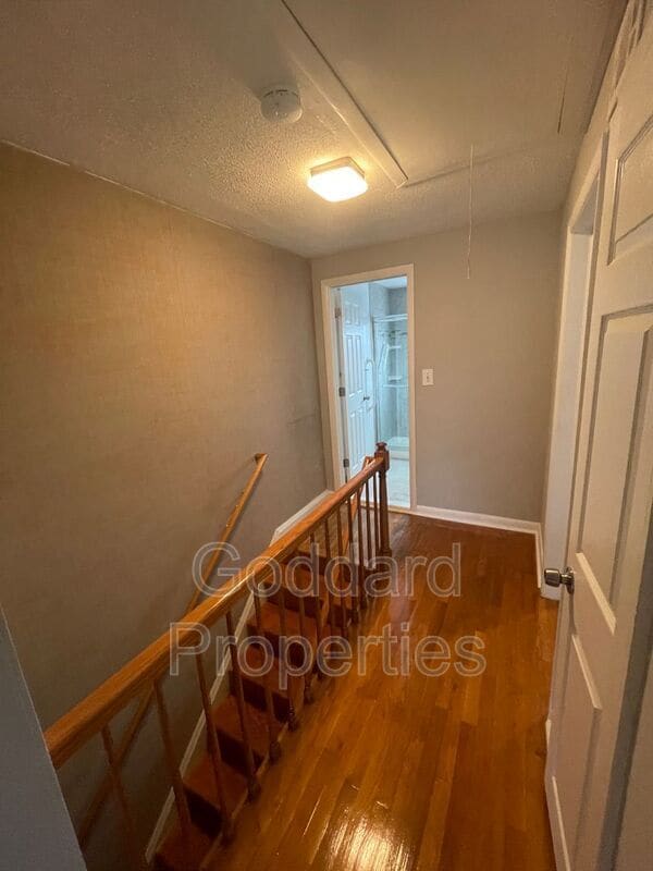 Building Photo - 2221 Southorn Rd