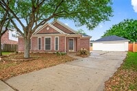 Building Photo - 1646 Martin Lake Dr