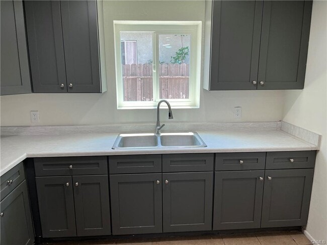 Building Photo - 1257 Velasco St