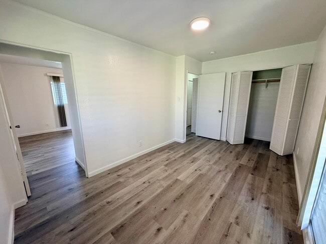 Building Photo - Newly Renovated 5BR/2BA Home – Move-In Ready in Pearl City