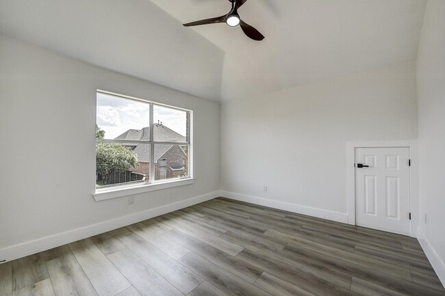 Building Photo - 1616 Sweetbay Dr