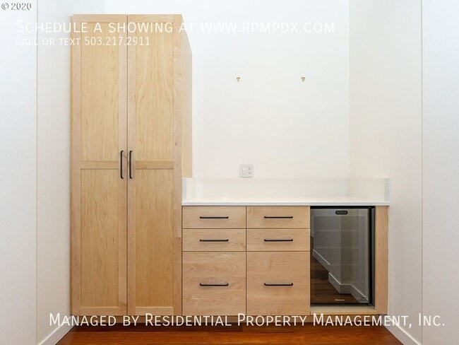 Building Photo - 1030 NW Johnson St