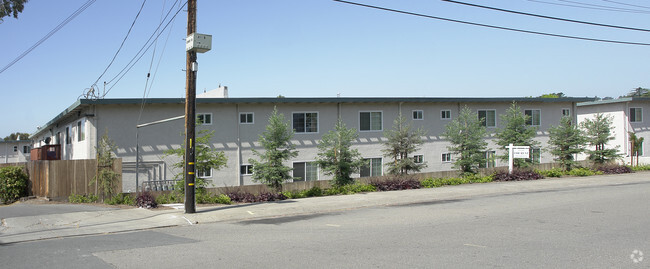 Primary Photo - Santa Barbara Manor