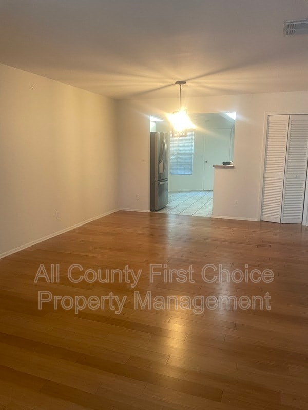 Building Photo - 2662 Sequoia Terrace