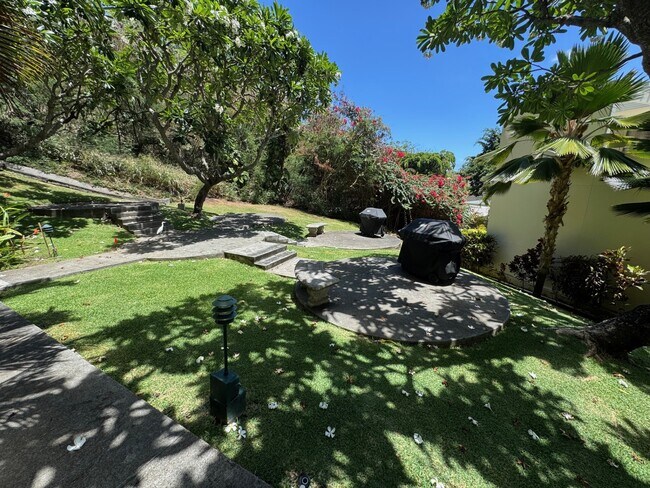 Building Photo - 6770 Hawaii Kai Dr