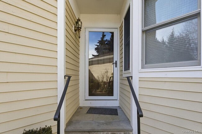 Building Photo - 305 Glenwood Dr