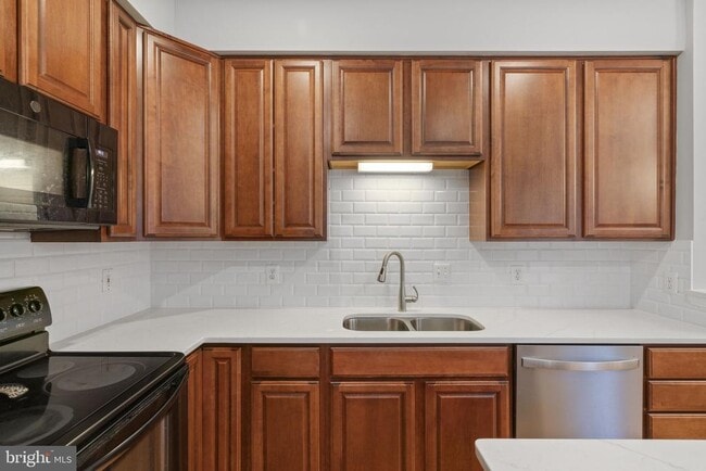 Building Photo - 6505 Parish Glebe Ln