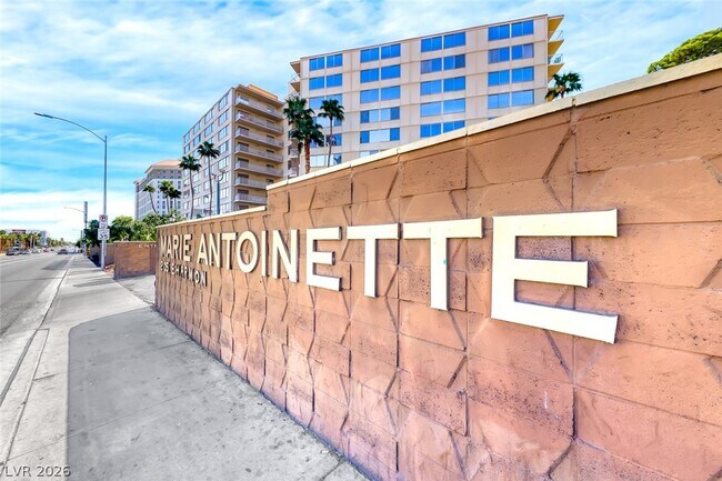 Building Photo - 205 E Harmon Ave