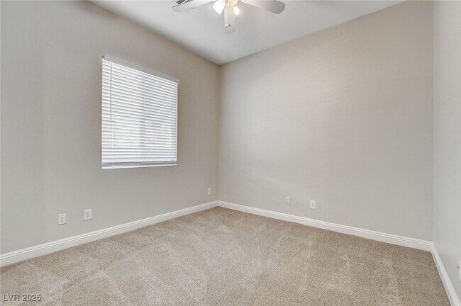 Building Photo - 2411 Winter Cliffs St
