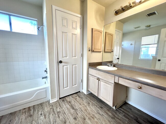 Building Photo - 1505 Merrell Cove