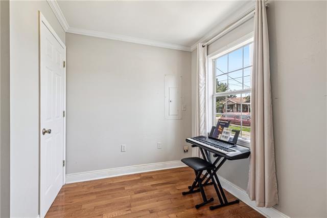 Building Photo - 9523 Palm St