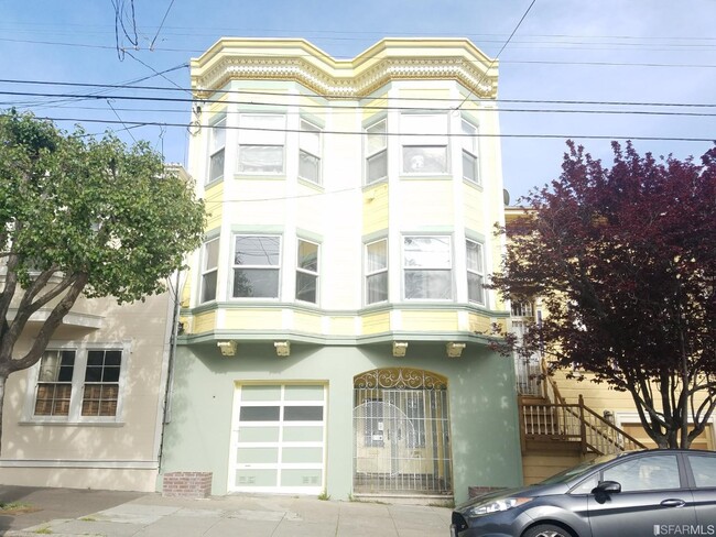 Building Photo - 1542 Baker St