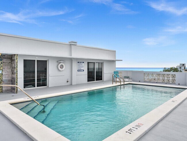 Building Photo - 320 S Surf Rd