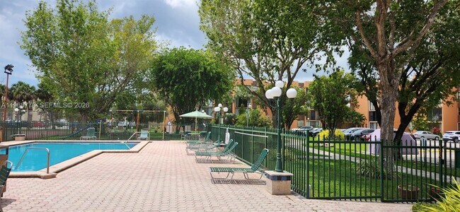 Building Photo - 9440 W Flagler St