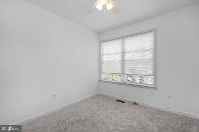 Building Photo - 18506 Carriage Walk Cir