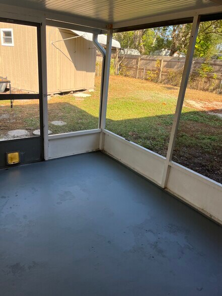 Building Photo - 604 Princeton St