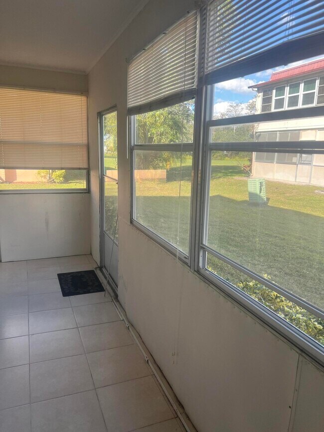 Building Photo - 632 Saxony Trail