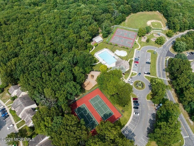 Building Photo - 306 Larkspur Ln