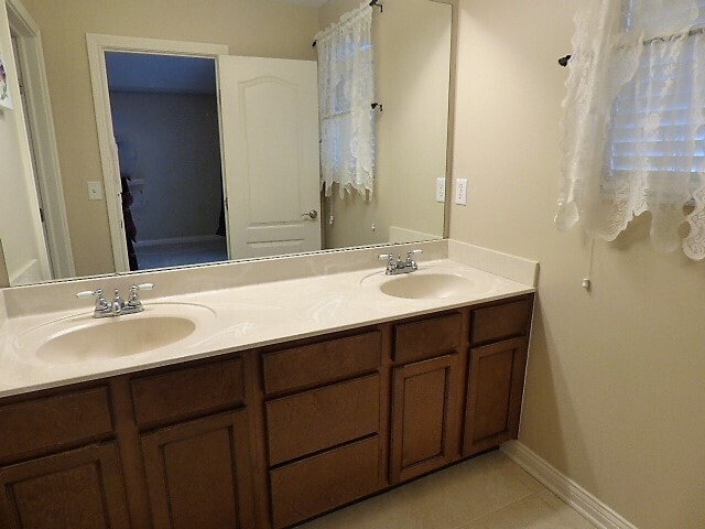 Building Photo - Brittany Place Condo!